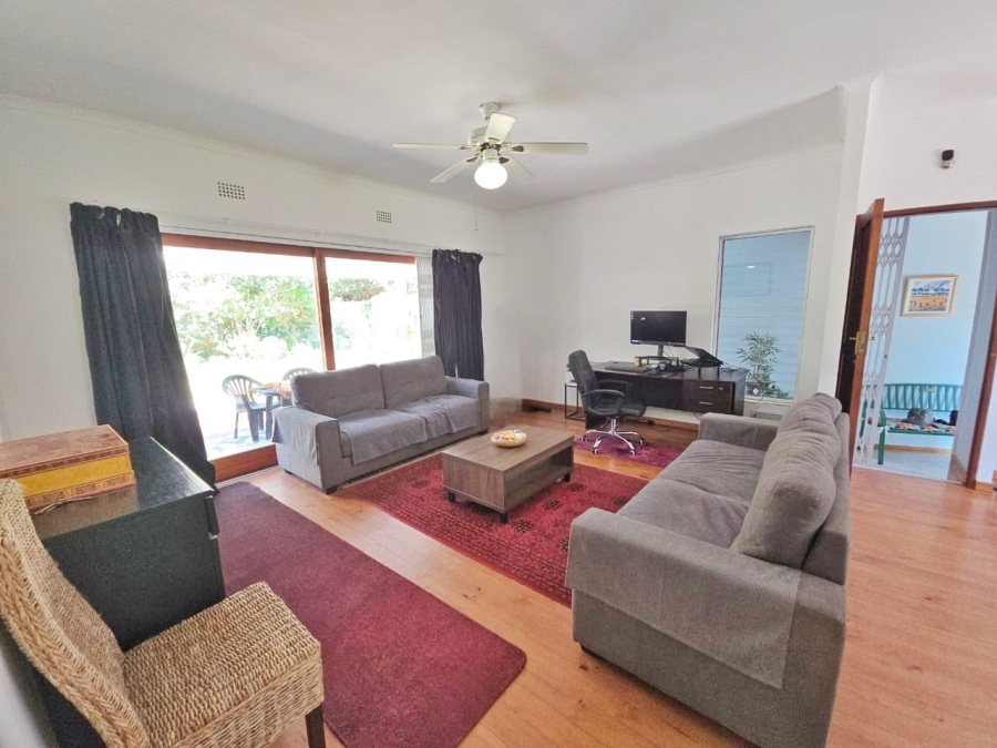 5 Bedroom Property for Sale in Kingfisher Creek Western Cape